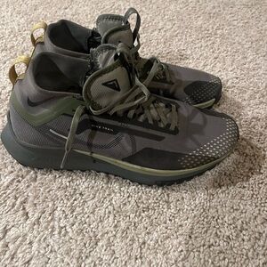 Men's Nike Green and Black Trail Shoes